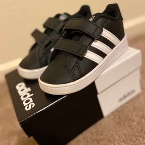 ADIDAS toddler shoes 👟